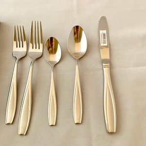 Gorham frosted tulip five piece place setting